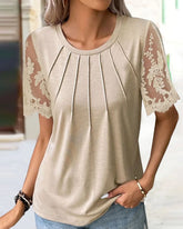 Elegant Patchwork T-shirt i spets