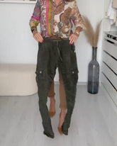 Avslappnad Byxor Med Fickor