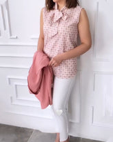 Elegant ärmlös topp med axelband