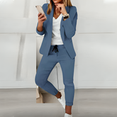 Kostymset för kvinnor