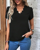 Enkel kortärmad klänning med V-ringning