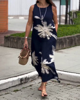 Klänning med fickor och ärmlös