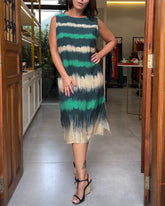 Ärmlös klänning med rund halsringning