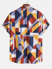Skjorta med geometriskt tryck och badshorts