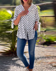 Blus med prickigt tryck och halvärm