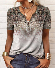 V-ringad kortärmad T-shirt med tryck