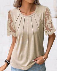 Elegant Patchwork T-shirt i spets