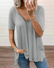 Lös T-shirt med V-dragkedja