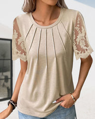 Elegant Patchwork T-shirt i spets