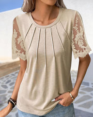 Elegant Patchwork T-shirt i spets
