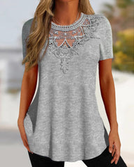 T-shirt med spets och rund hals