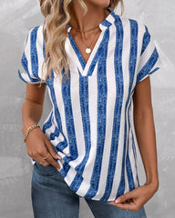 Randig blus med v-ringning