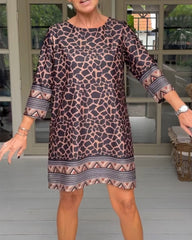 Vintage elegant klänning med leopardtryck