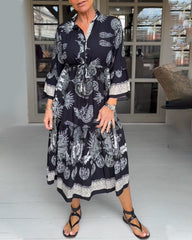 Lös klänning med retromönster