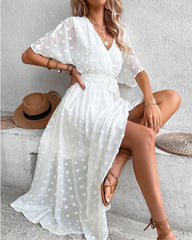 V-ringad elegant enfärgad klänning