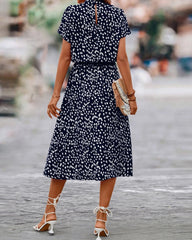 Kortärmad klänning med dalmatin tryck