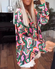 Tryckt v-ringad blus