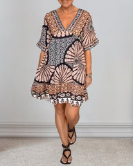 Lös klänning med etniskt tryck