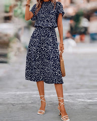 Kortärmad klänning med dalmatin tryck