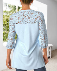 Blus med instickssöm och delad hals