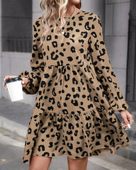 Leopardlång ärmklänning