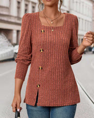 Enfärgad topp med fyrkantig krage med knappar