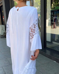 Spetsklänning med rund hals