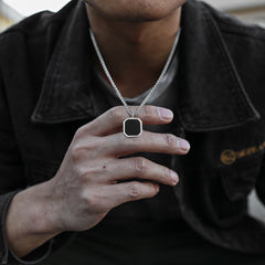 Antonios Rubin rostfritt stål halsband Män